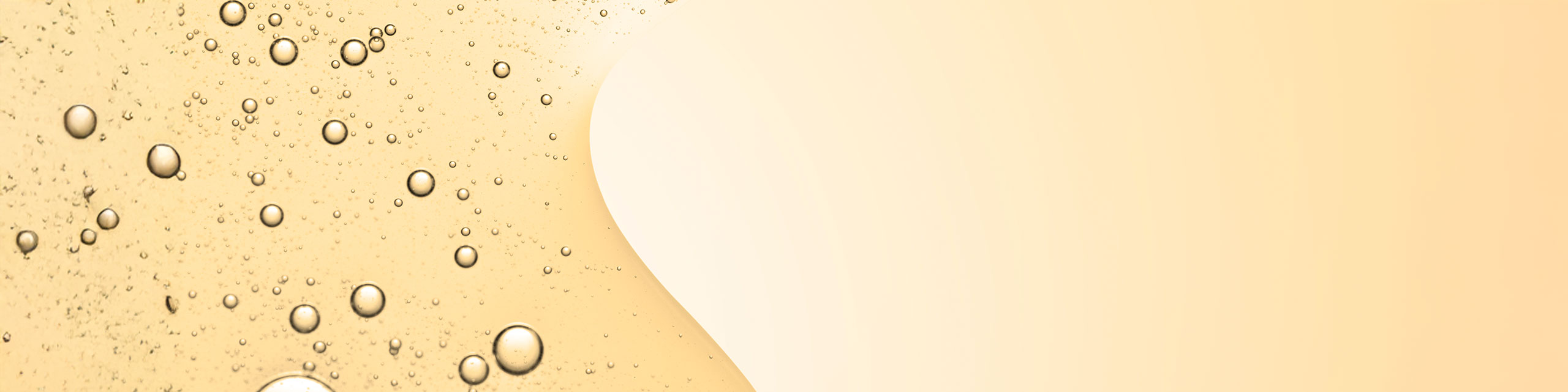 Yellow cosmetic with vitamin C and Hyaluronic Acid